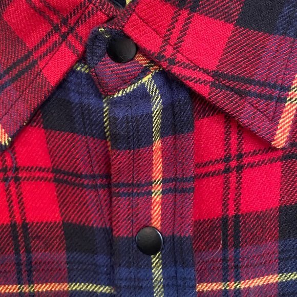 Billabong | Flannel | Red | Large | Snap Button - Picture 4 of 5